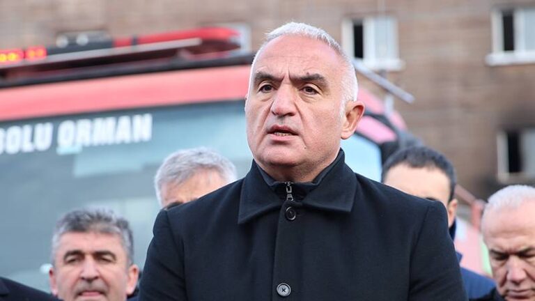 samil-tayyardan-bakan-ersoya-ak-parti-icin-artik-tasinmasi-agir-bir-yuk-GQC4m1dd.jpg